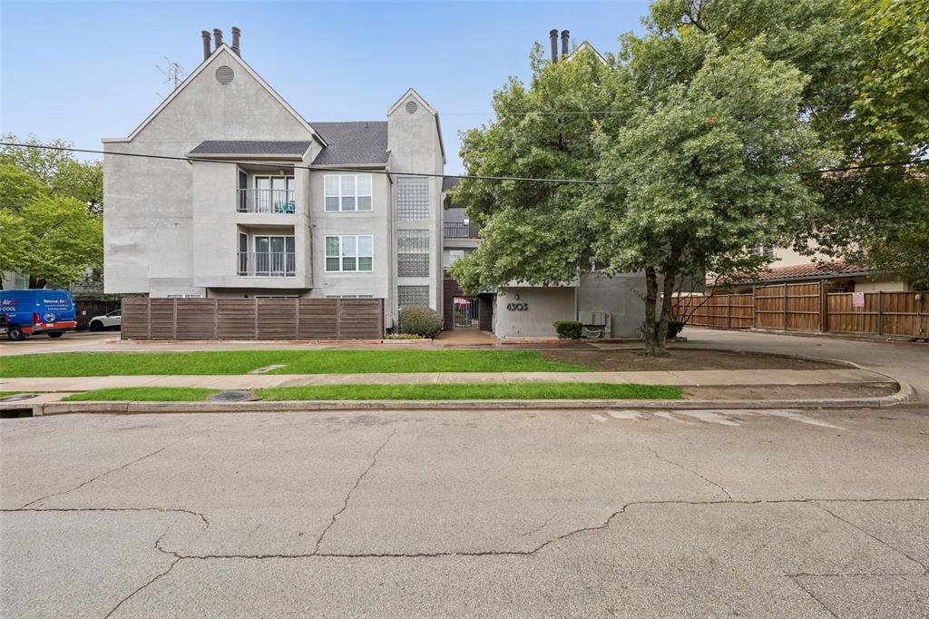 4303 Buena Vista Street 306