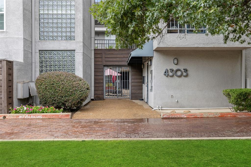 4303 Buena Vista Street 306