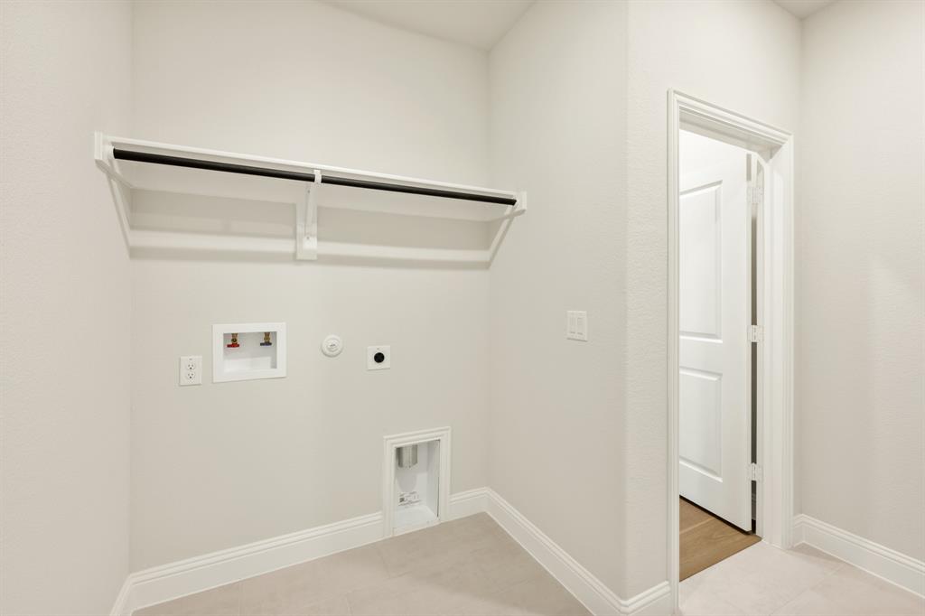 The Retreat at North Grove 70-75 - Residential