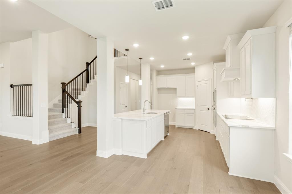 The Retreat at North Grove 70-75 - Residential