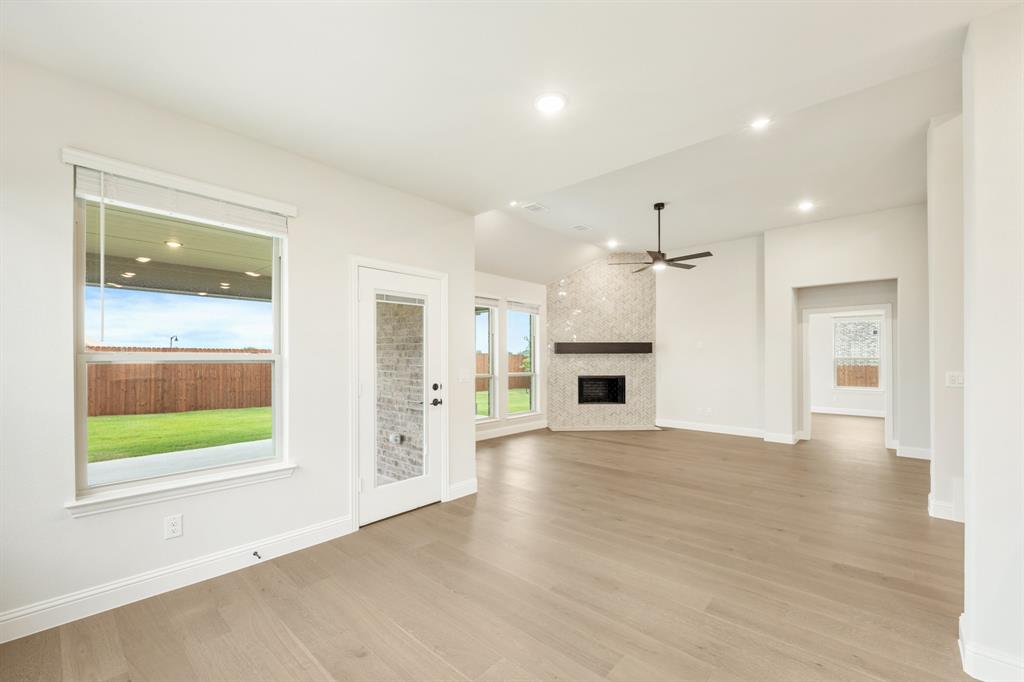 The Retreat at North Grove 70-75 - Residential