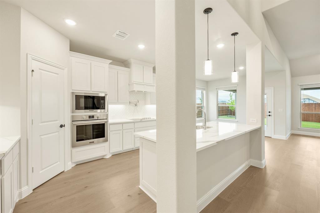 The Retreat at North Grove 70-75 - Residential