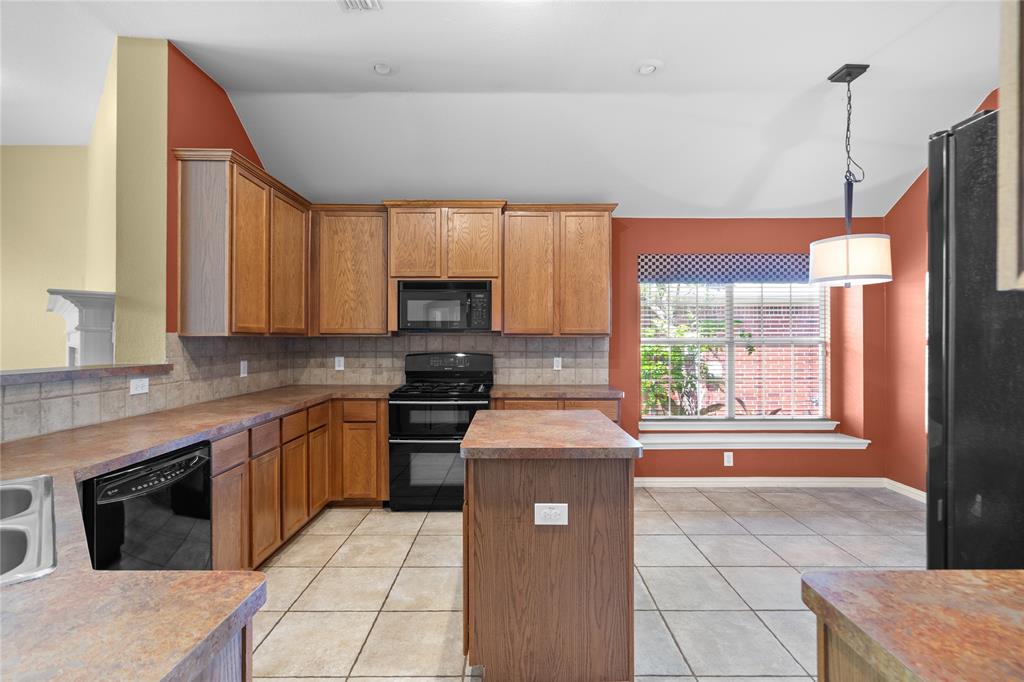 Woodbridge Ph 06 - Residential