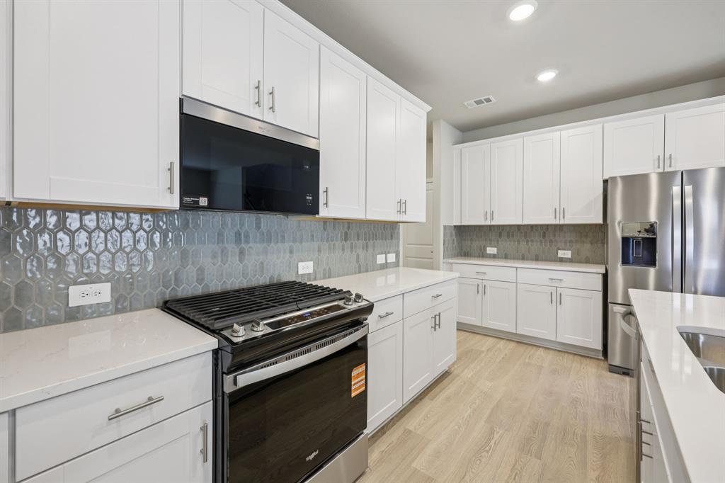 519 Midnight Oak Drive