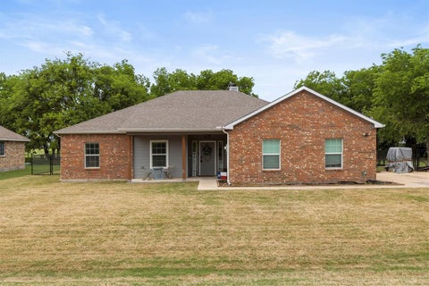 Photo of 429 Collin Street, Nevada, TX 75173 (MLS # 21337444)