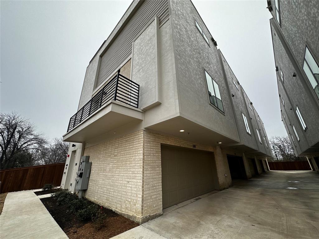 2610 KIMSEY CONDOS - Residential Lease