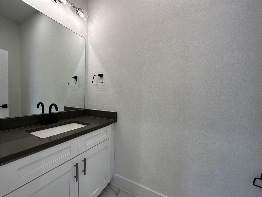 2610 KIMSEY CONDOS - Residential Lease