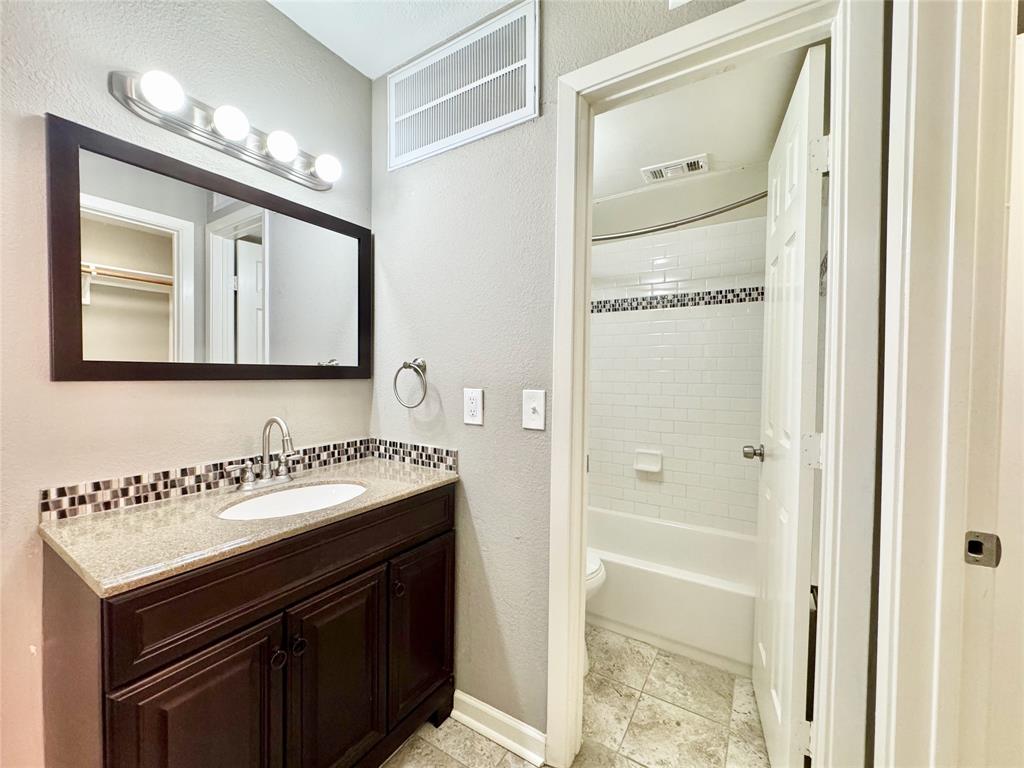 Cockrell Fairland Rev - Residential Lease