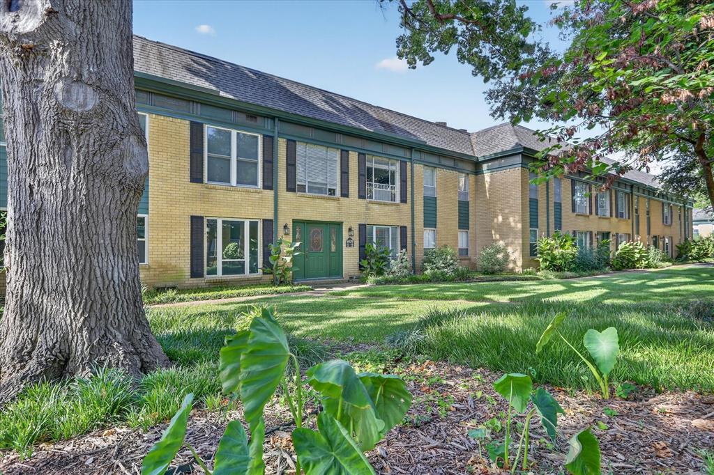 6020 E University Boulevard 117