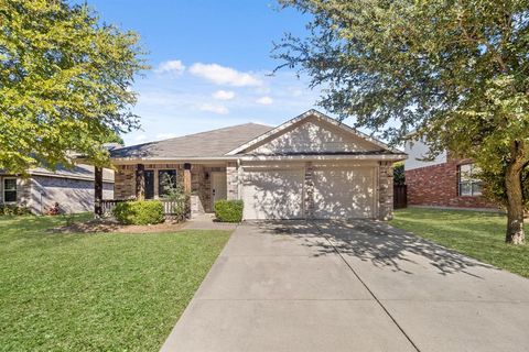 Photo of 5968 Waterford Drive, Grand Prairie, TX 75052 (MLS # 21094998)