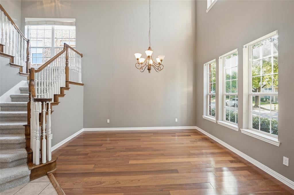 1827 Auburn Drive