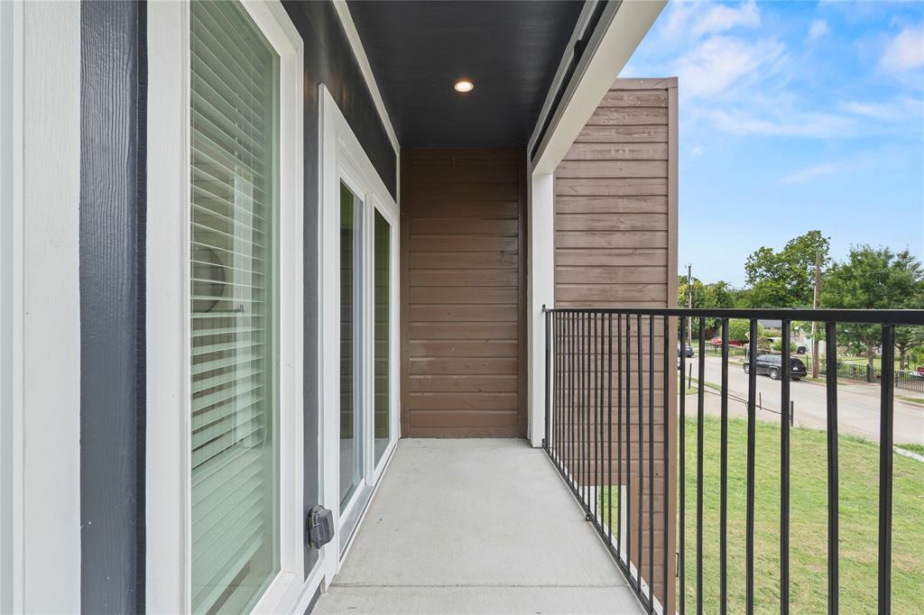 Lake Como Place - Residential