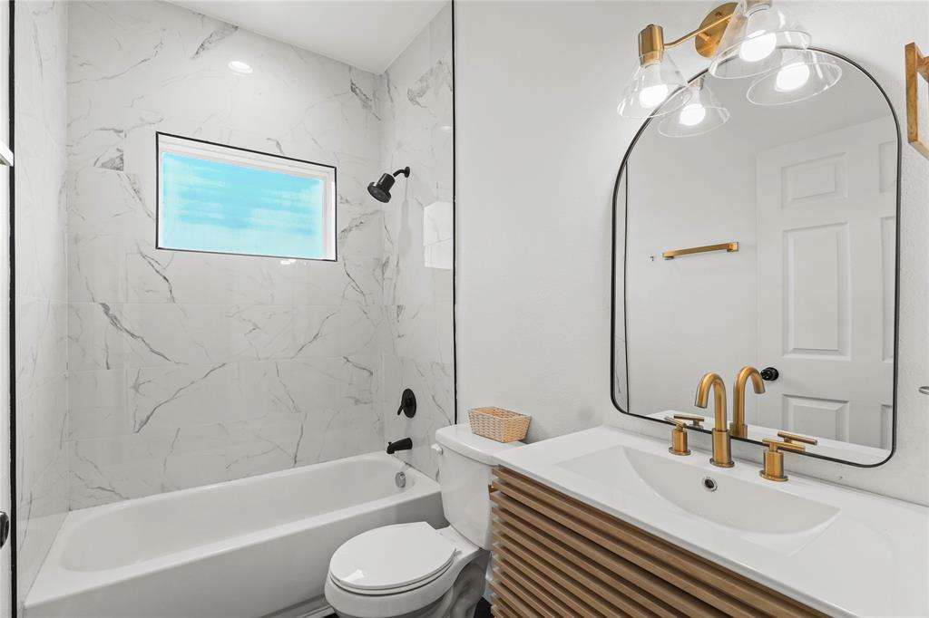 Lake Como Place - Residential