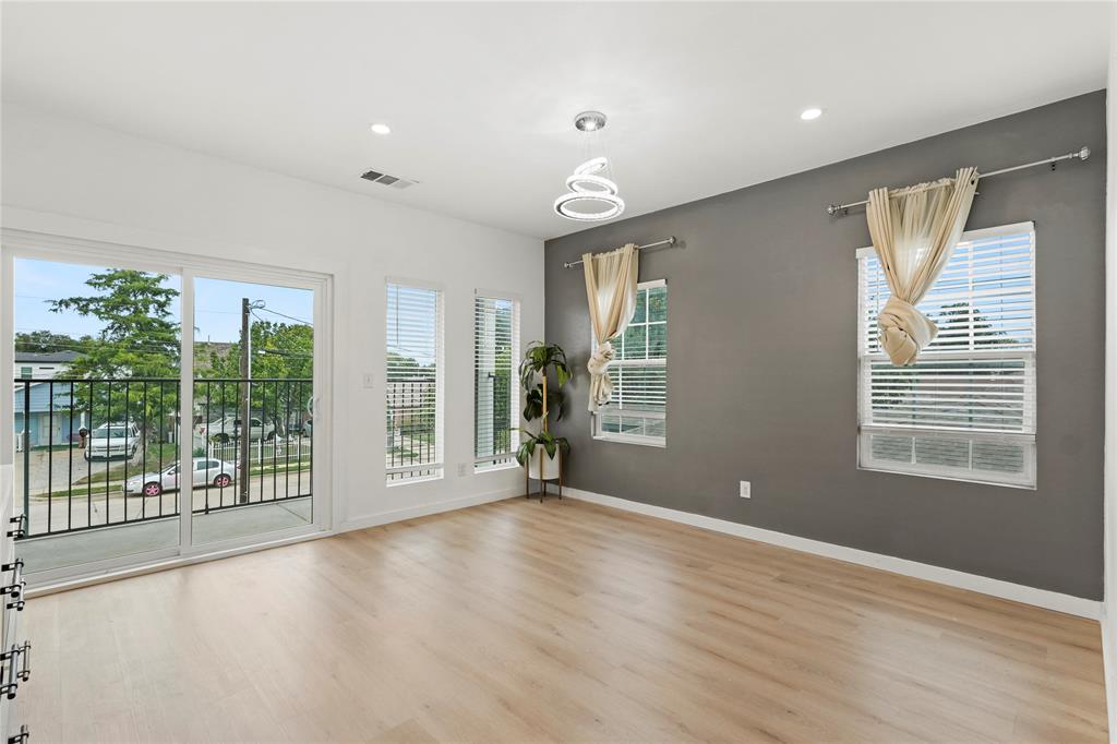 Lake Como Place - Residential