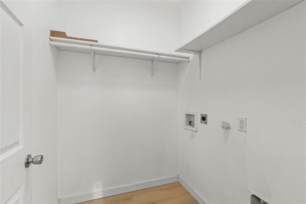 Lake Como Place - Residential