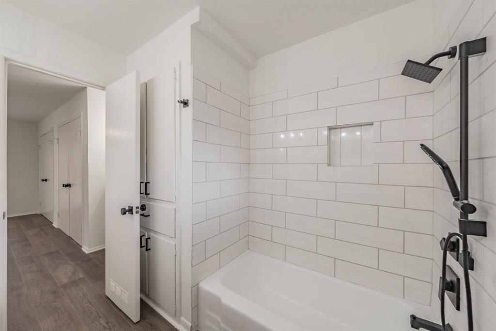 Bailey William J Add - Residential Lease