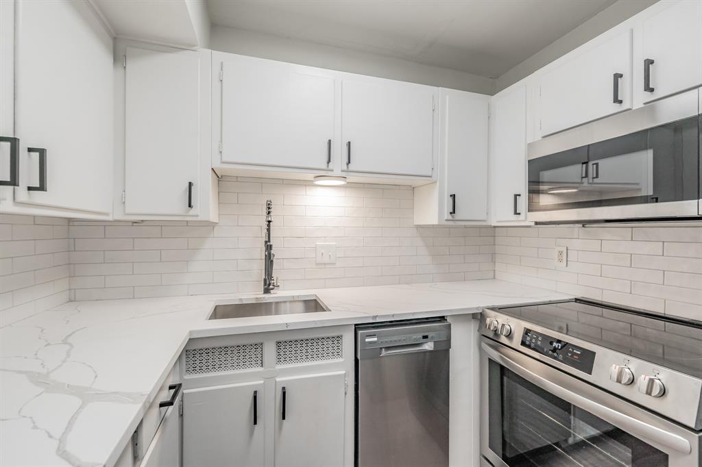 Bailey William J Add - Residential Lease