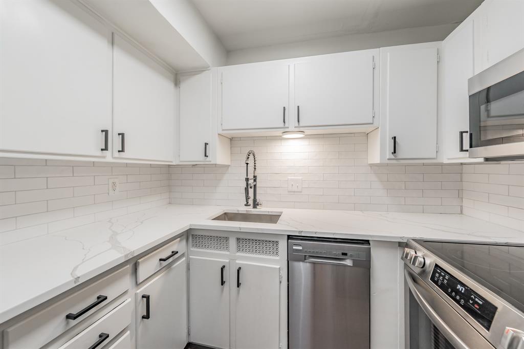 Bailey William J Add - Residential Lease