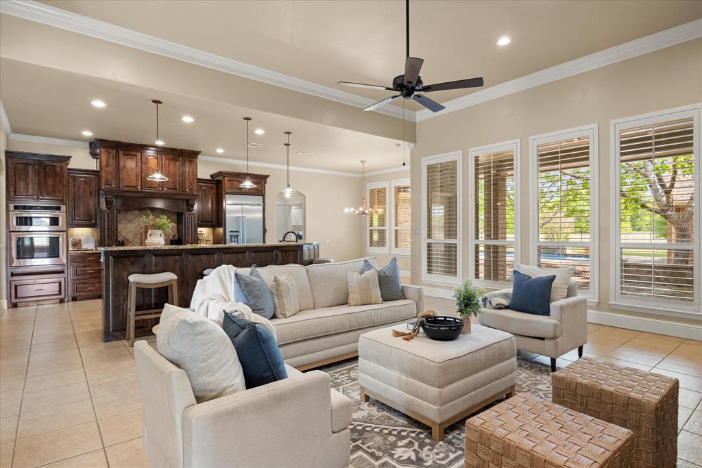 1106 W Iberian Court