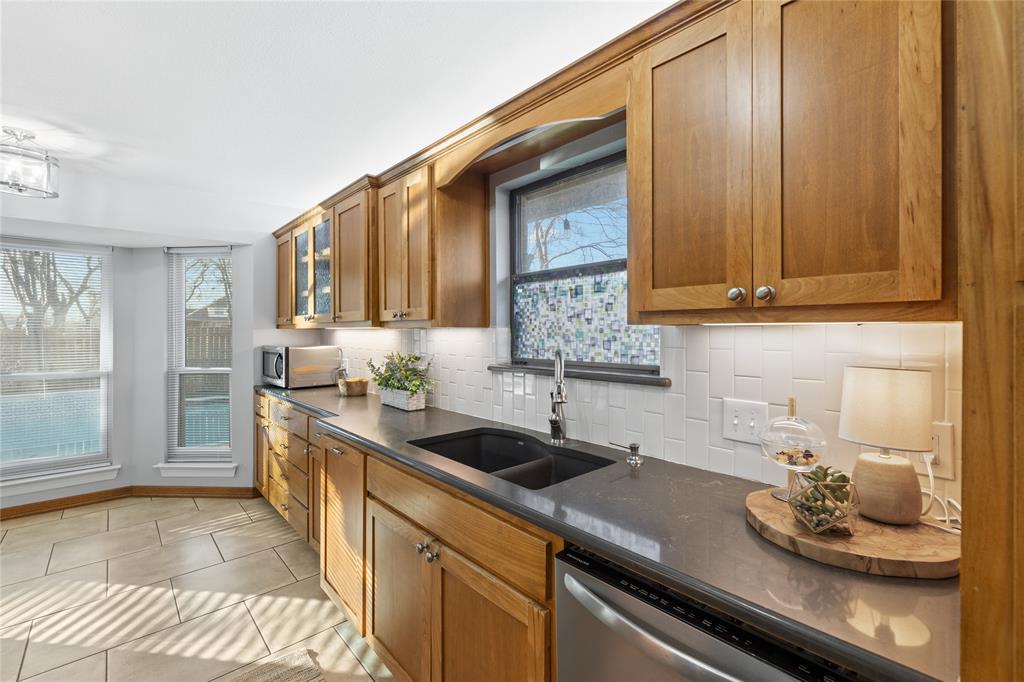 Keller, Texas 76248, United States, 3 Bedrooms Bedrooms, ,2 BathroomsBathrooms,Residential,Pending,14690