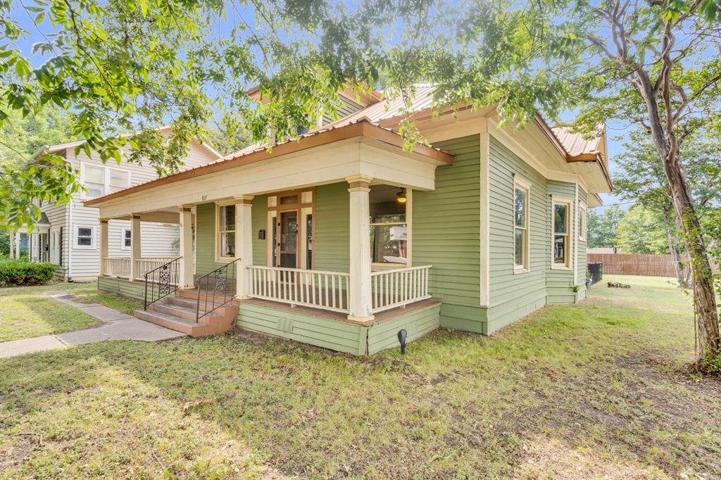 607 W Brown Street