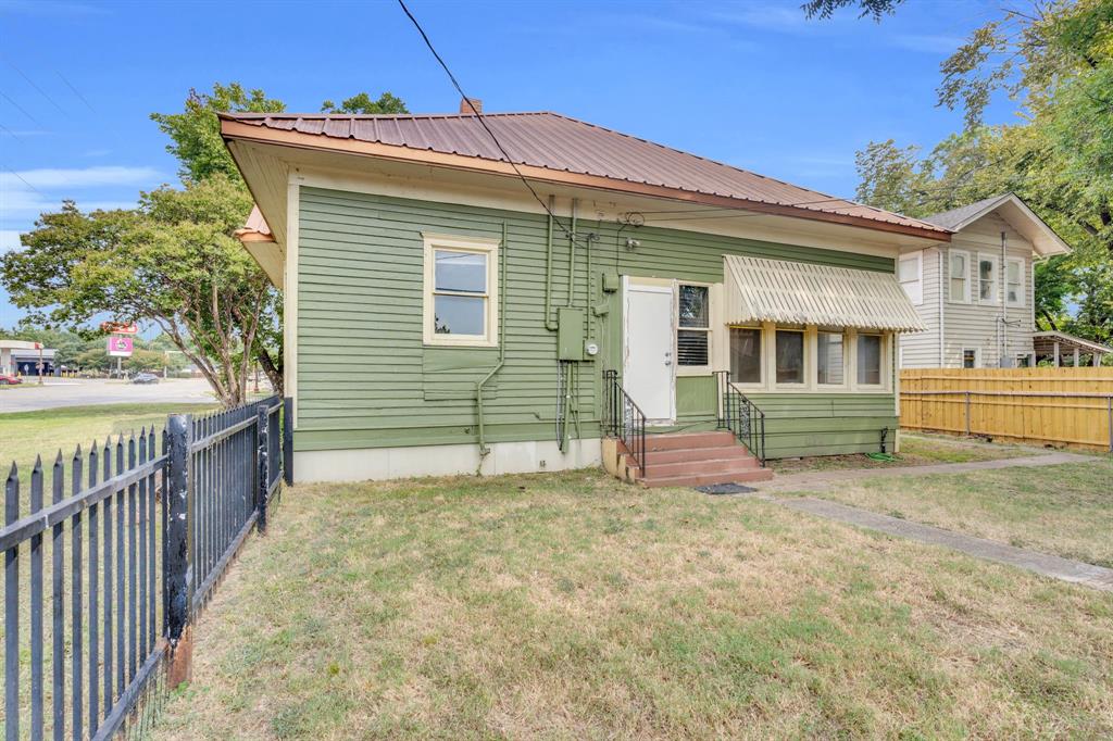 O T Ennis - Commercial Sale