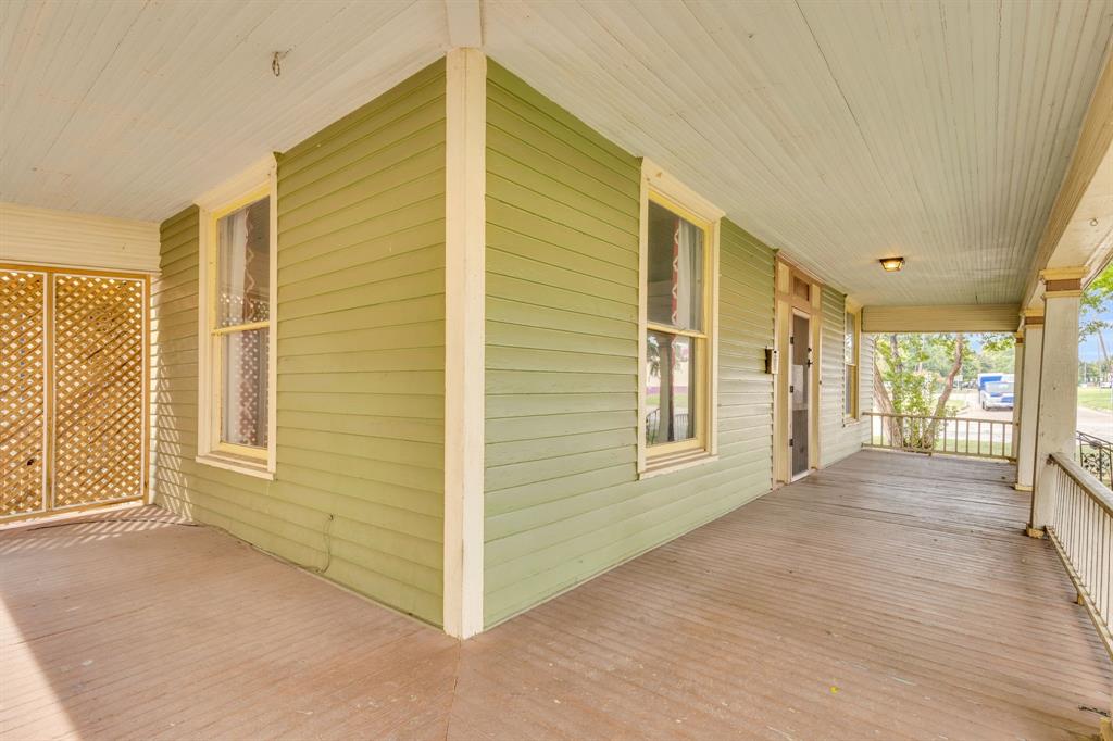 O T Ennis - Commercial Sale