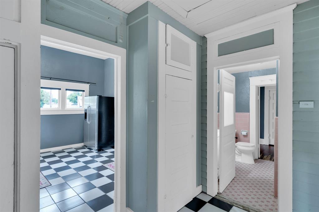 O T Ennis - Commercial Sale