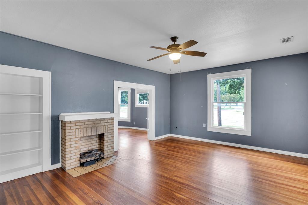 O T Ennis - Commercial Sale