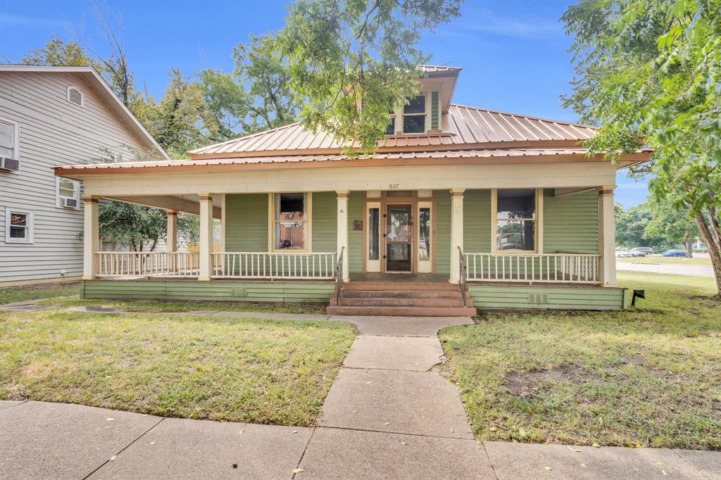 O T Ennis - Commercial Sale