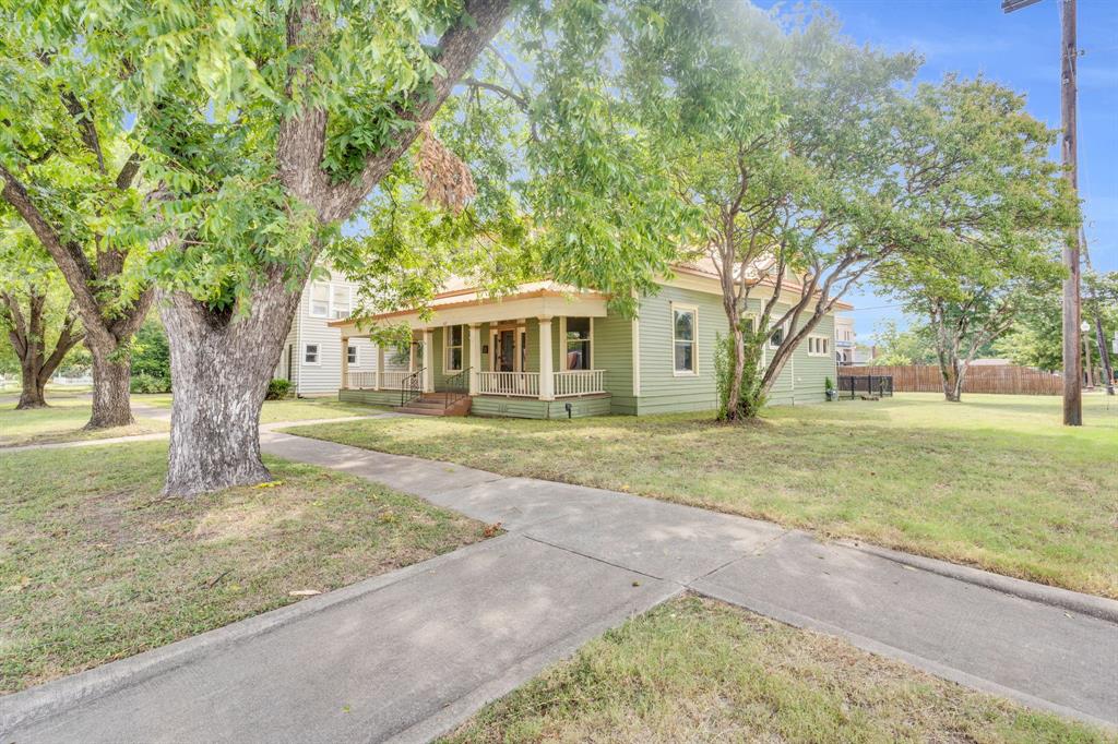 607 W Brown Street