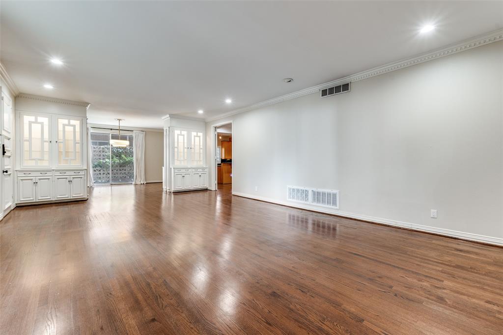 Royal Arms - Residential