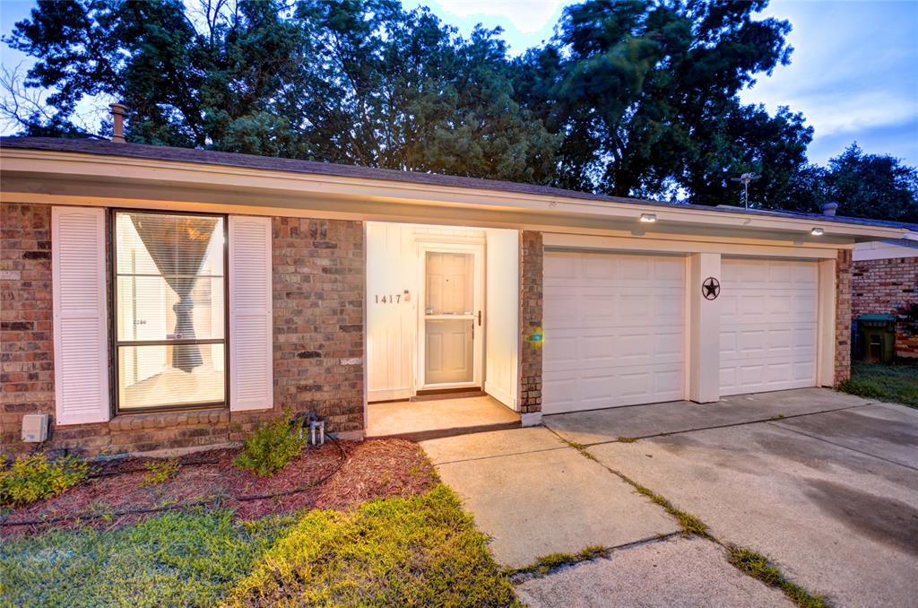 Oakwood Park East Add - Residential Lease