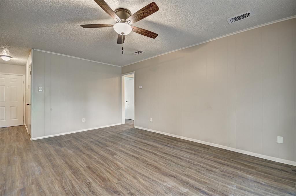 Oakwood Park East Add - Residential Lease