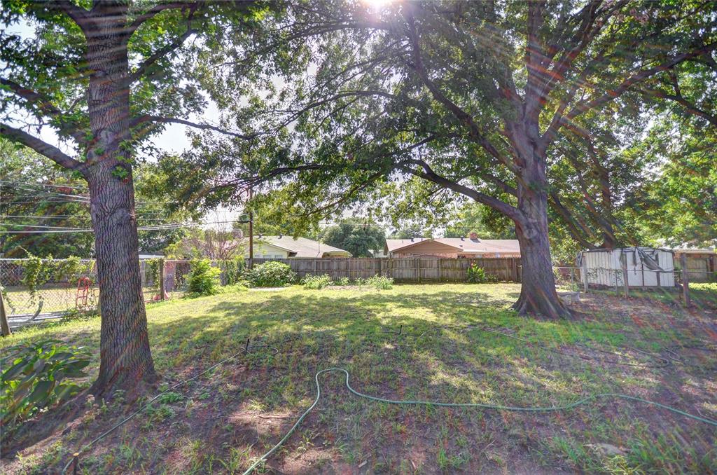 Oakwood Park East Add - Residential Lease