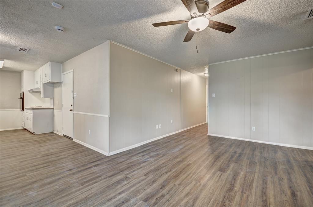 Oakwood Park East Add - Residential Lease