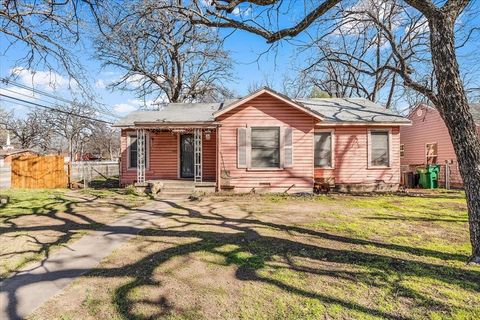 3901 Earl Street Haltom City TX 76111