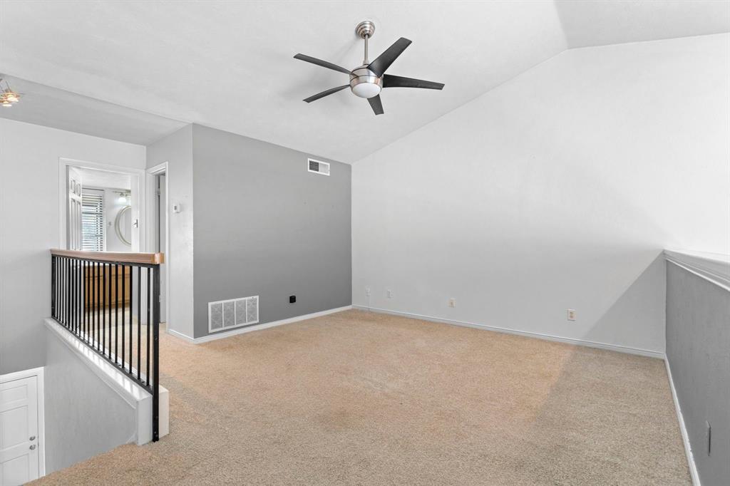 Glen Oaks Townhomes Condo - Residential