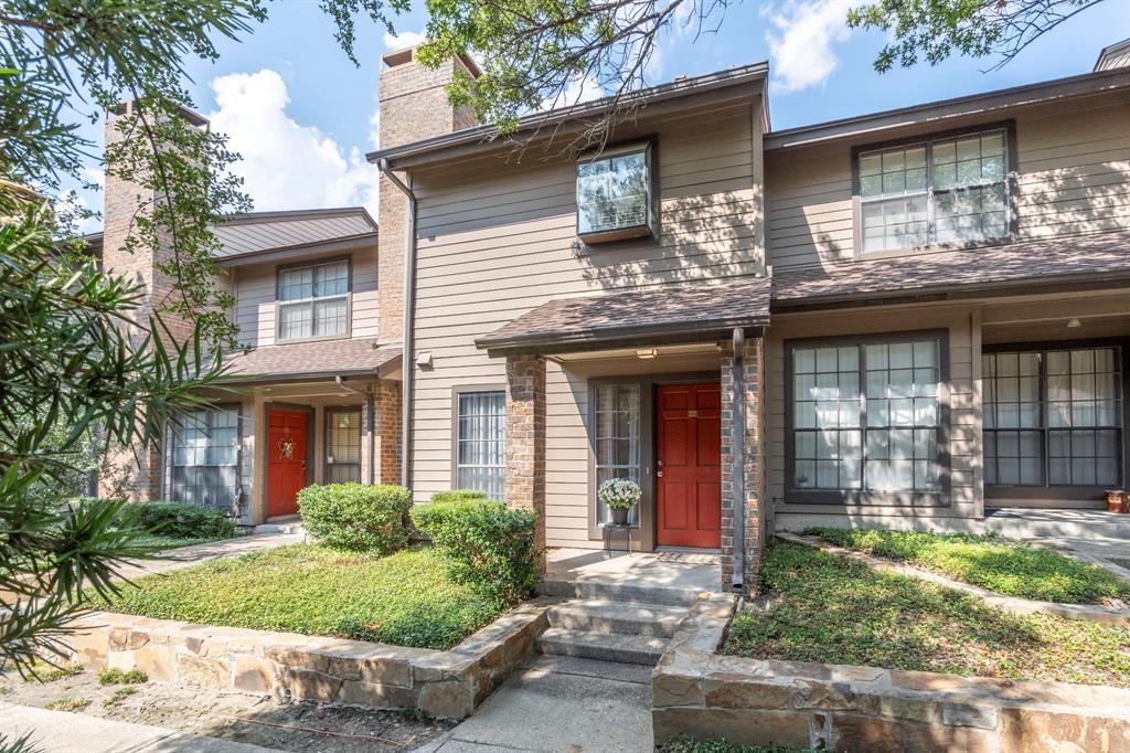 Glen Oaks Townhomes Condo - Residential