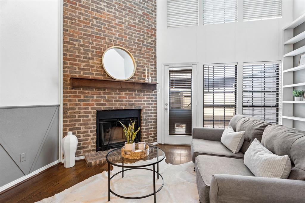 Glen Oaks Townhomes Condo - Residential