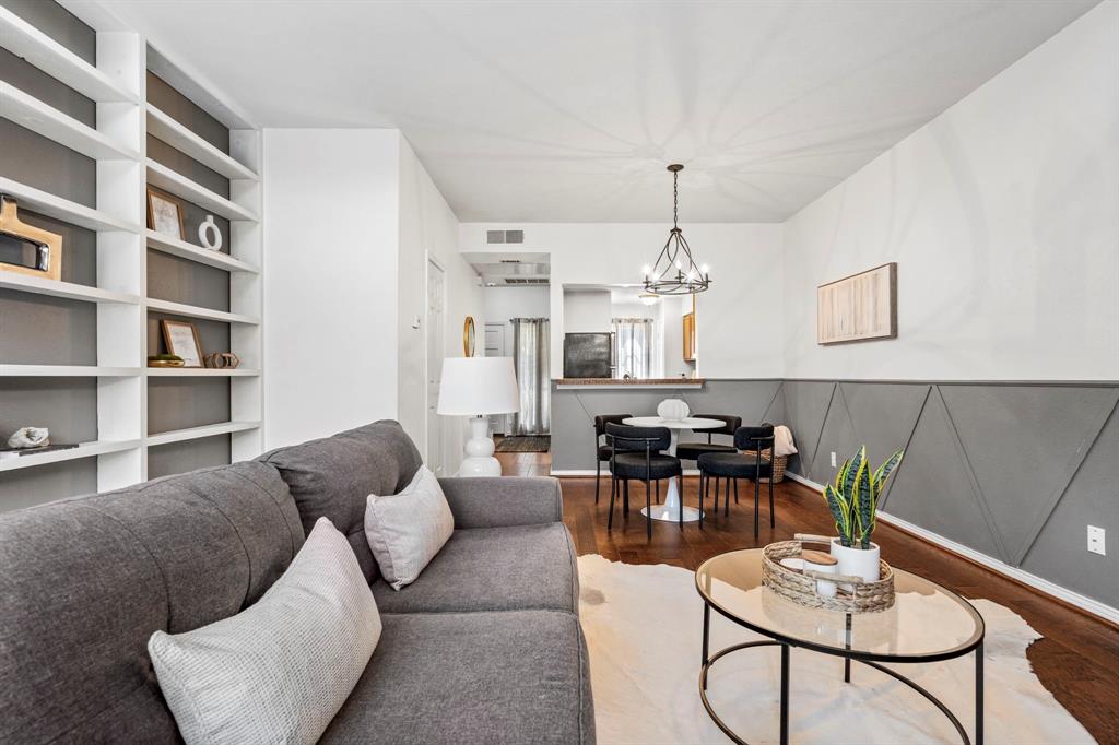 Glen Oaks Townhomes Condo - Residential