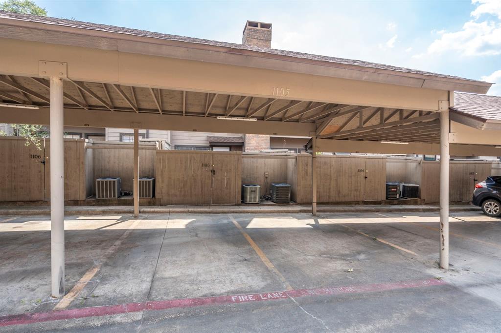 Glen Oaks Townhomes Condo - Residential
