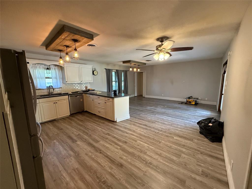 1412 Hillcrest Street