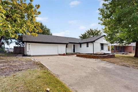 2902 Medina Drive Garland TX 75041