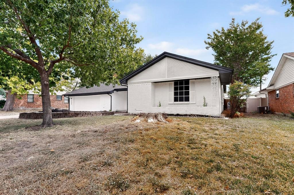 2902 Medina Drive