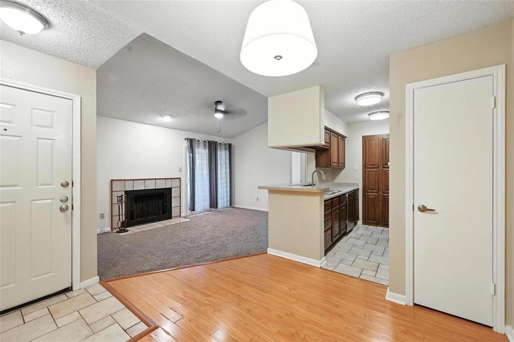 2101 Friendly Drive 3121