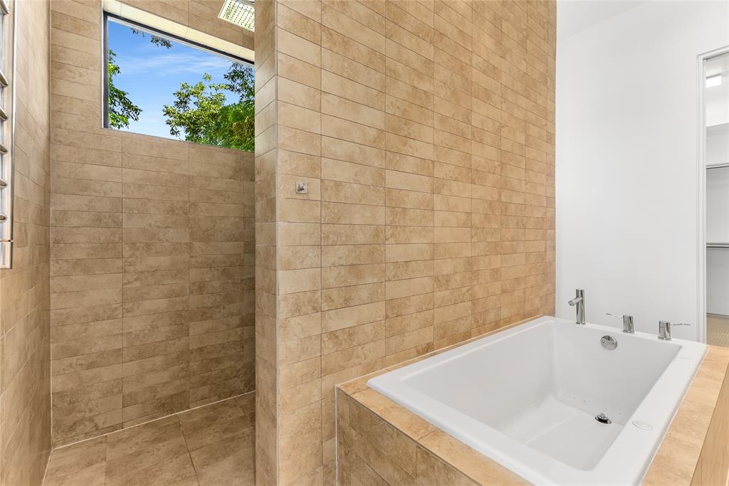 Dwellings At Haskell Condo - Residential