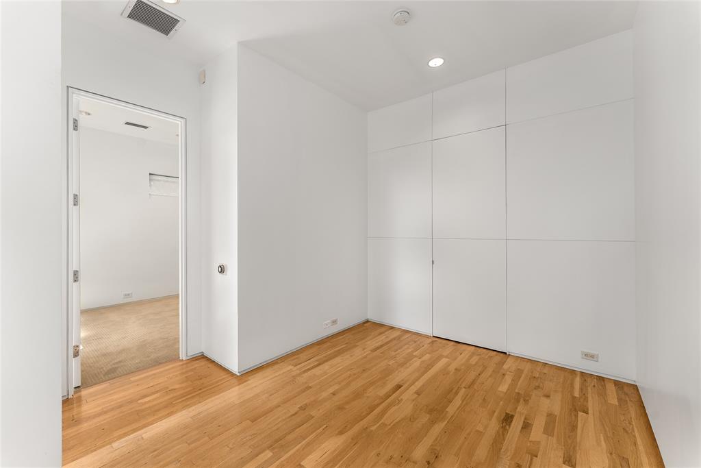 Dwellings At Haskell Condo - Residential