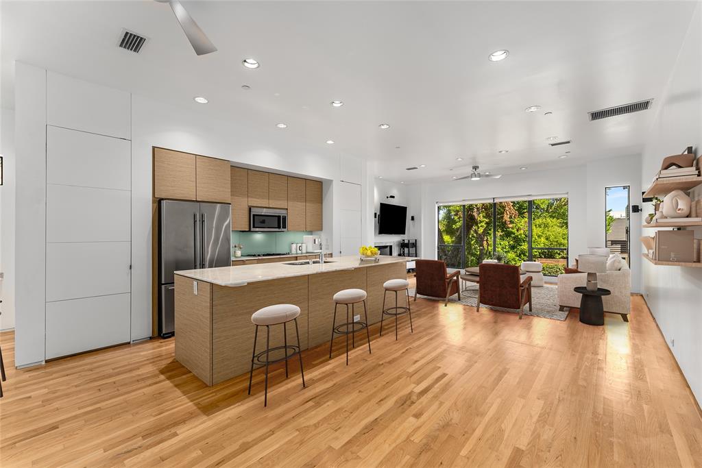 Dwellings At Haskell Condo - Residential