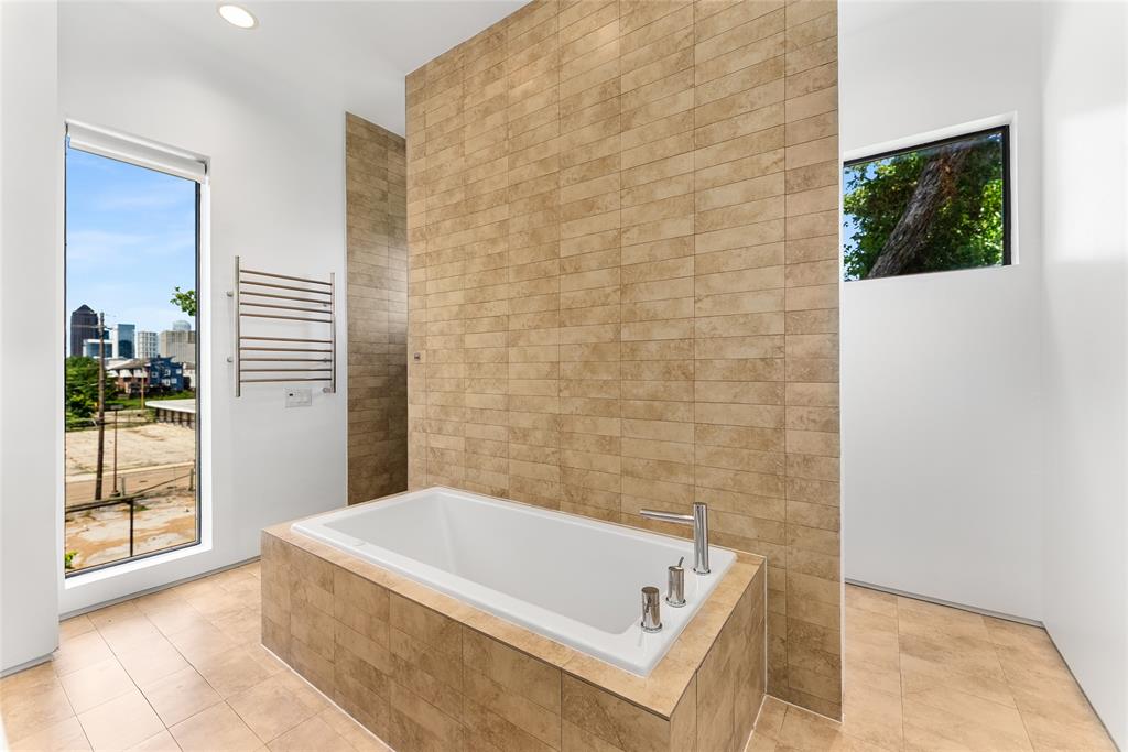 Dwellings At Haskell Condo - Residential